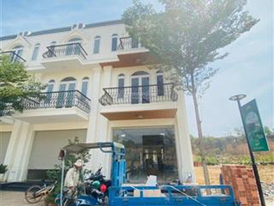 Nhà Phố tại Trung Tâm Tân Uyên, Bình Dương. Cam Kết Lợi Nhuận 26 khi Sở Hữu Nhà Phố 1 trệt 2 lầu 1