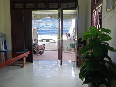 Bán nhà phường Quảng Thịnh gần trường Hồng Đức chỉ nhỉnh 1 tỷ cho vợ chồng trẻ 0