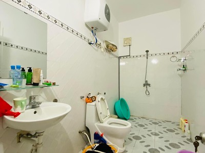 Bán nhà phố tiền phong, 40m 3 tầng giá cực tốt chỉ 1.75 tỉ ngõ cực nông 4