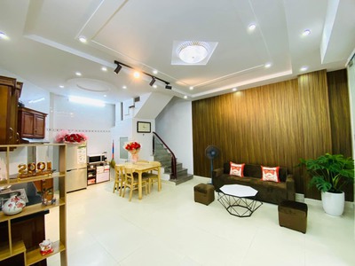 Bán nhà phố tiền phong, 40m 3 tầng giá cực tốt chỉ 1.75 tỉ ngõ cực nông 2