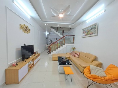 Bán nhà phố thư trung - văn cao, 48m 3 tầng , nhà lô góc, giá 2.5 tỉ cực đẹp 1