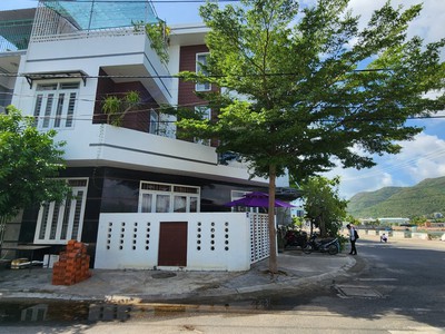 Bán Nhà 03 Tầng Lô Góc View Biển Full nội thất khu tái định cư Vĩnh Trường, Nha Trang. 3
