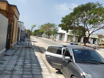 Cho thuê nhà mới nguyên căn 100 tại Uyên Hưng, Tân Uyên. 0