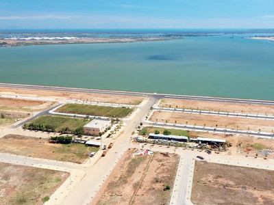 Cặp liền kề Vịnh An Hoà City đường 10m5 sát Vịnh, giá sập hầm chỉ 1.75 tỷ/ lô. 2