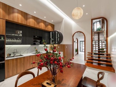 Cho thuê nhà  nguyễn thị định, 60m2. 5 ngủ cực rộng thoáng. ban công từng tầng. 16tr/tháng 2