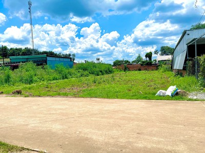 Cần tiền bán gấp lô đất 1200m2, giá 320tr, dân cư đông đúc, SHR. 1