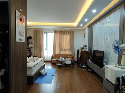 85m mặt tiền 9m giá 6.2 tỷ phố đội cấn. lô góc 3 thoáng giá ngộp thở. chính chủ cần bán gấp 2