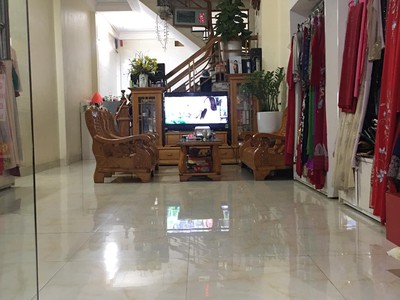 Chính chủ bán nhà 3 tầng tại tổ 5 phường quyết thắng,đường lê lợi, tp sơn la. 3