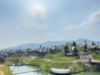 Chính chủ cần bán lô góc view bể bơi dự án legacy hill 0