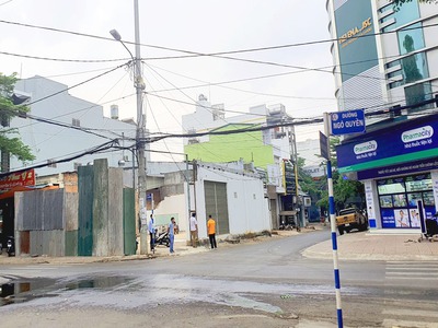 Chủ cần bán gấp: khu đất 2 mặt tiền đắc địa, tại tt tp. buôn ma thuột ngay trung tâm thương mại 1