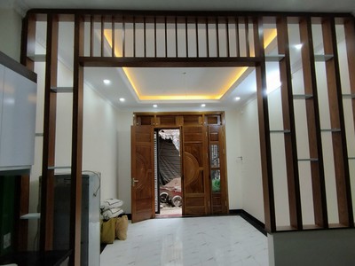 Bán nhà ngay cuối đường bà triệu  gần chợ  hà đông 37m2  5tầng . giá 4.1 tỷ.ô tô tránh cách nhà 1