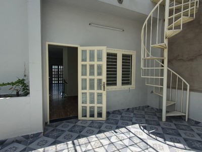 Cho thuê mặt băng kinh doanh 50A Đồng Xoài, Tân Bình, gần chợ Hoàng Hoa Thám 8