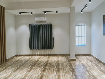 Cho thuê mặt băng kinh doanh 50A Đồng Xoài, Tân Bình, gần chợ Hoàng Hoa Thám 4