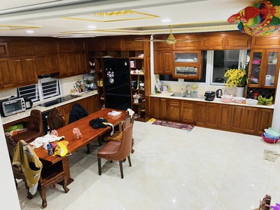 Bán biệt thự phố tư đình 70m 7 tầng 16 tỷ lô góc 4 mặt thoáng,gara ô tô, thang máy nhập khẩu, nội 2