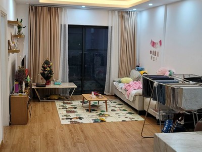 Bán căn 10 tòa 95m2 3 pn tầng trung dự án goldmark city, full nội thất. giá 3.2 tỷ 0