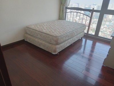 Chung cư royal city, tx 136m2 tầng cao, 3 ngủ 2vs, sđcc . 2