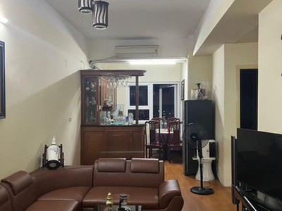 Bán căn 2 ngủ view hồ  Linh Đàm, 65m, 2vs, nội thất cơ bản HĐMB, giá: 1.xx tỷ 0