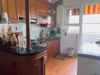 Bán căn 2 ngủ view hồ  Linh Đàm, 65m, 2vs, nội thất cơ bản HĐMB, giá: 1.xx tỷ 2