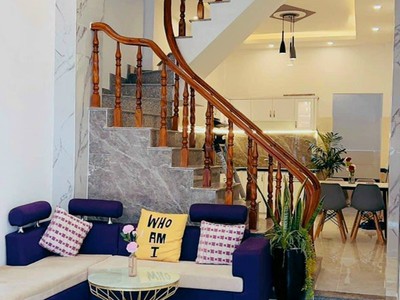 Bán nhà đường ba cu vũng tàu nhà mới về ở ngay dt : 44m2 ngang 5.5m2 nhà 1 trệt 2 lầu 3np 0