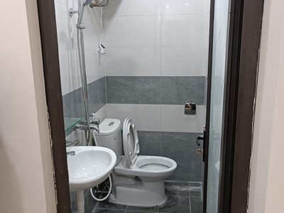 Siêu hiếm - mặt đường tựu liệt - ô tô tránh - kinh doanh sầm uất - 30m2 - 5t - về ở ngay-chỉ 3.9tỷ 0