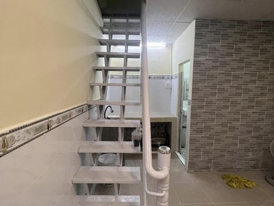 Tt gò vấp nhà nhỏ 3p qua sân bay, bình thạnh, hẻm 3 gác thông thuận tiện di chuyển - gần bệnh viện 3