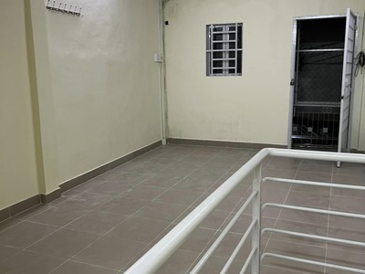 Tt gò vấp nhà nhỏ 3p qua sân bay, bình thạnh, hẻm 3 gác thông thuận tiện di chuyển - gần bệnh viện 4