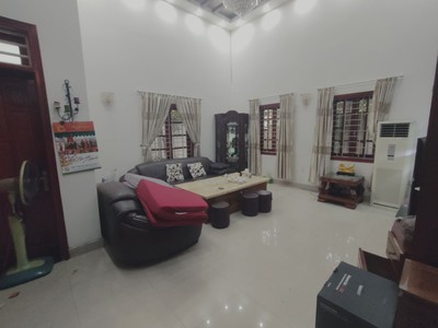 Cho thuê biệt thự văn cao 150 m 3 tầng 3