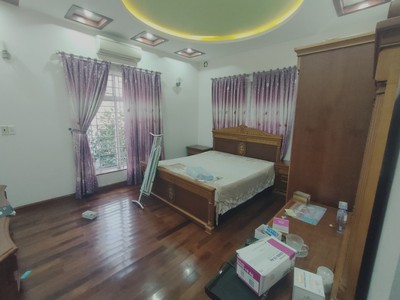 Cho thuê biệt thự văn cao 150 m 3 tầng 2
