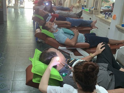 Chuyển nơi công tác mình cần bán lại tiệm salon đã có thương hiện trên thị trường 7 năm 4