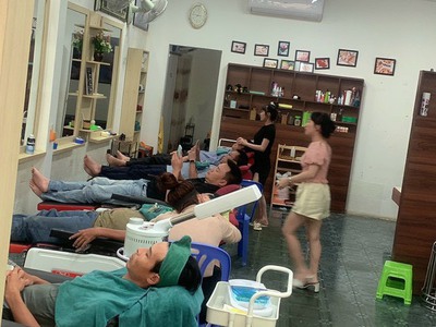 Chuyển nơi công tác mình cần bán lại tiệm salon đã có thương hiện trên thị trường 7 năm 3