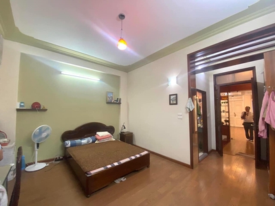 Bán liền kề rẻ nhất kđt vạn phúc - ô chờ thang máy- nhà đẹp ở luôn- kinh doanh văn phòng - 75m2 - 4