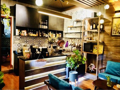 Bán căn hộ tầng 1, tô hiệu, cầu giấy. 115m2  mt8.5m  giá 5.5 tỷ. phương 2