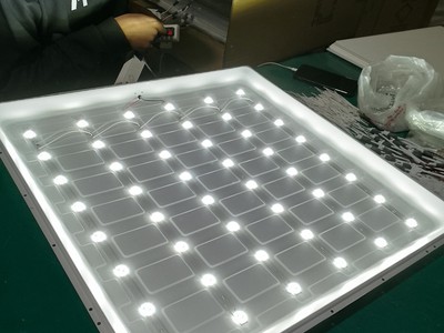 Đèn Panel 600x600, 48W Trần thả 3