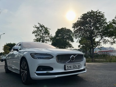 XE Volvo S90 LWB 2022 1