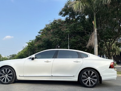 XE Volvo S90 LWB 2022 5