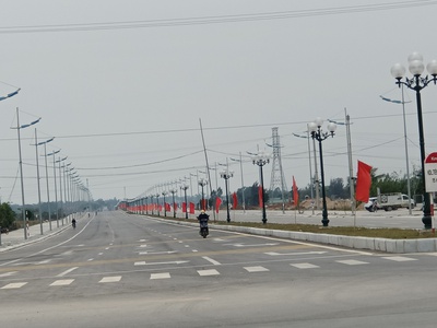 Cần tiền bán gấp xả lỗ lô đất mau để dành ngay chợ Quảng Hùng 0