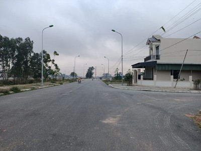 Cần tiền bán gấp xả lỗ lô đất mau để dành ngay chợ Quảng Hùng 2