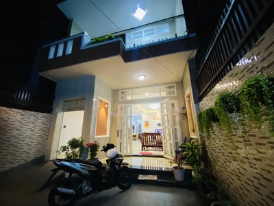 Cần bán gấp nhà hẻm 60 đường số 4, p. trường thọ, tp thủ đức, nhà 2 tầng đẹp, chỉ cần xách va li 3