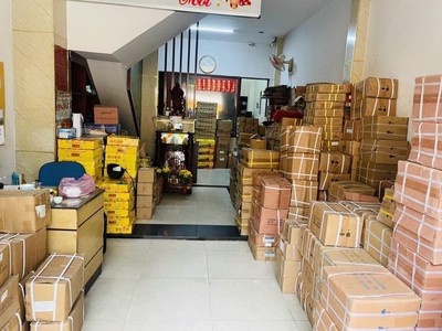 Mặt tiền quận 5, 4 tầng, đường 12m, có vỉa hè, thu nhập 60 triệu/tháng. giá 15 tỷ 4