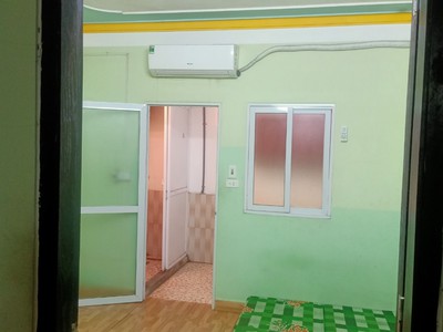 Chính chủ cho thuê phòng khép kín tầng 1 tại ngõ 718 đường láng 1