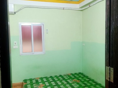 Chính chủ cho thuê phòng khép kín tầng 1 tại ngõ 718 đường láng 2