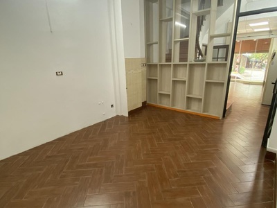 Cho thuê nhà mặt phố Hoàng hoa thám 53m2 x 3,5 tầng làm Nail, tóc, VP công ty 2