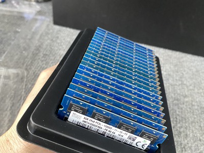Bán 200 thanh DDR3 8G PC3L buss 1600 hãng hàng đẹp nguyên bụi chân vàng như vàng 9999 0