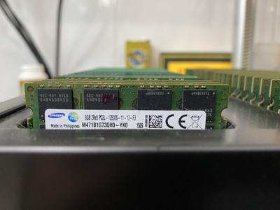 Bán 200 thanh DDR3 8G PC3L buss 1600 hãng hàng đẹp nguyên bụi chân vàng như vàng 9999 4