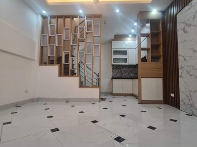 Cần bán nhà 5 tầng đẹp dt 31m tại cự lộc - thanh xuân 1
