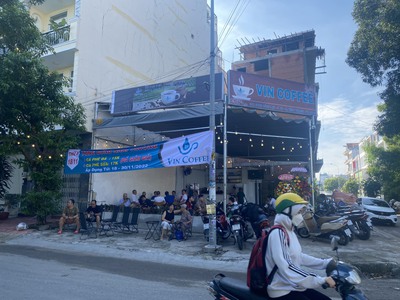 Chính chủ cần cho thuê mặt bằng phía trước bán cafe 1