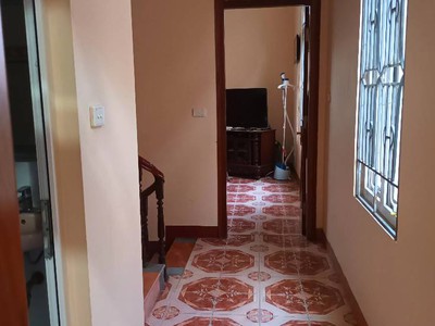 Bán nhà ngọc thụy 110tr/m xây kiểu biệt thự sân vườn có gara ô tô . 1