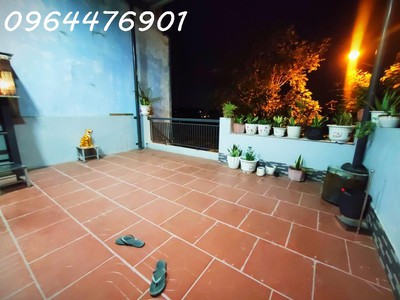 Cực sốc   nhà 2 tầng mới đẹp, dt 100m2, mặt tiền đường 7m5, ôtô ngủ trong nhà, chỉ hơn 2tỷ 4