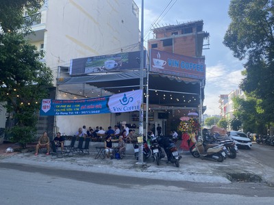 Chính chủ cần cho thuê mặt bằng phía trước bán cafe 2