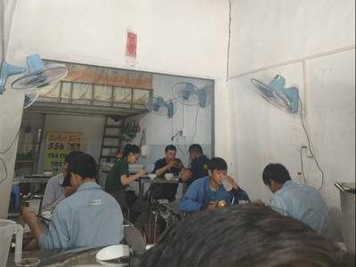 Sang nhượng quán cơm tự chọn 2